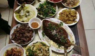 年夜饭最火的句子 简简单单的年夜饭说说
